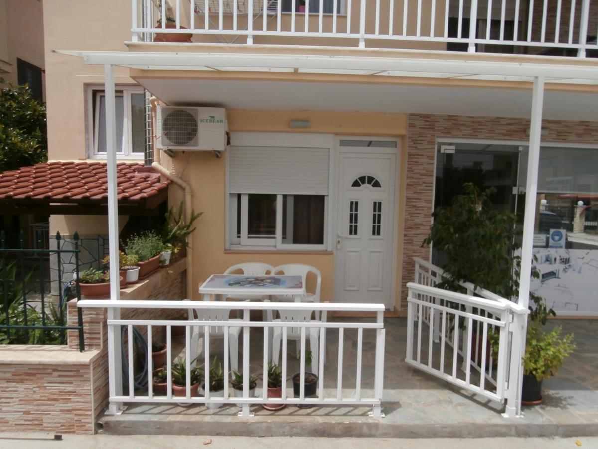 Villa Finikas Nea Vrasna Exterior photo